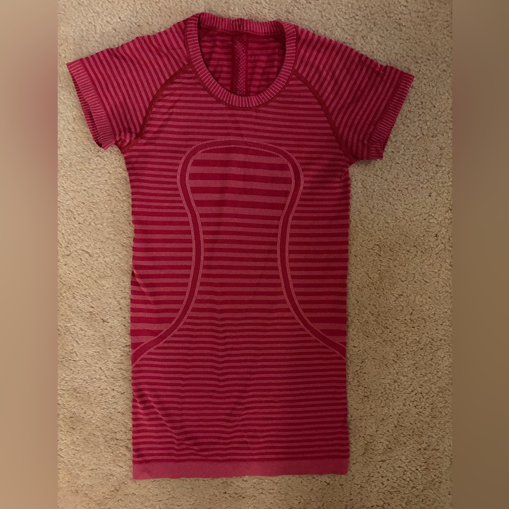 lululemon athletica pink running/workout top size 2
